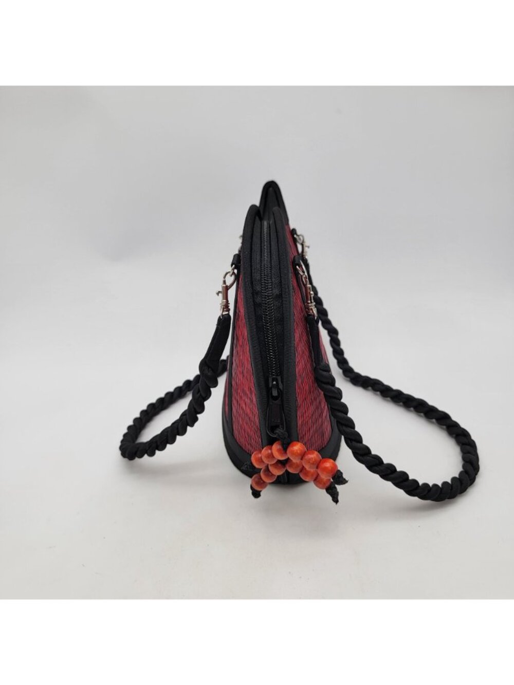 Saraye Kiri Wave Shoulder Bag Purse Crimson Red With Black Braided Strap & Bead - Picture 2 of 6